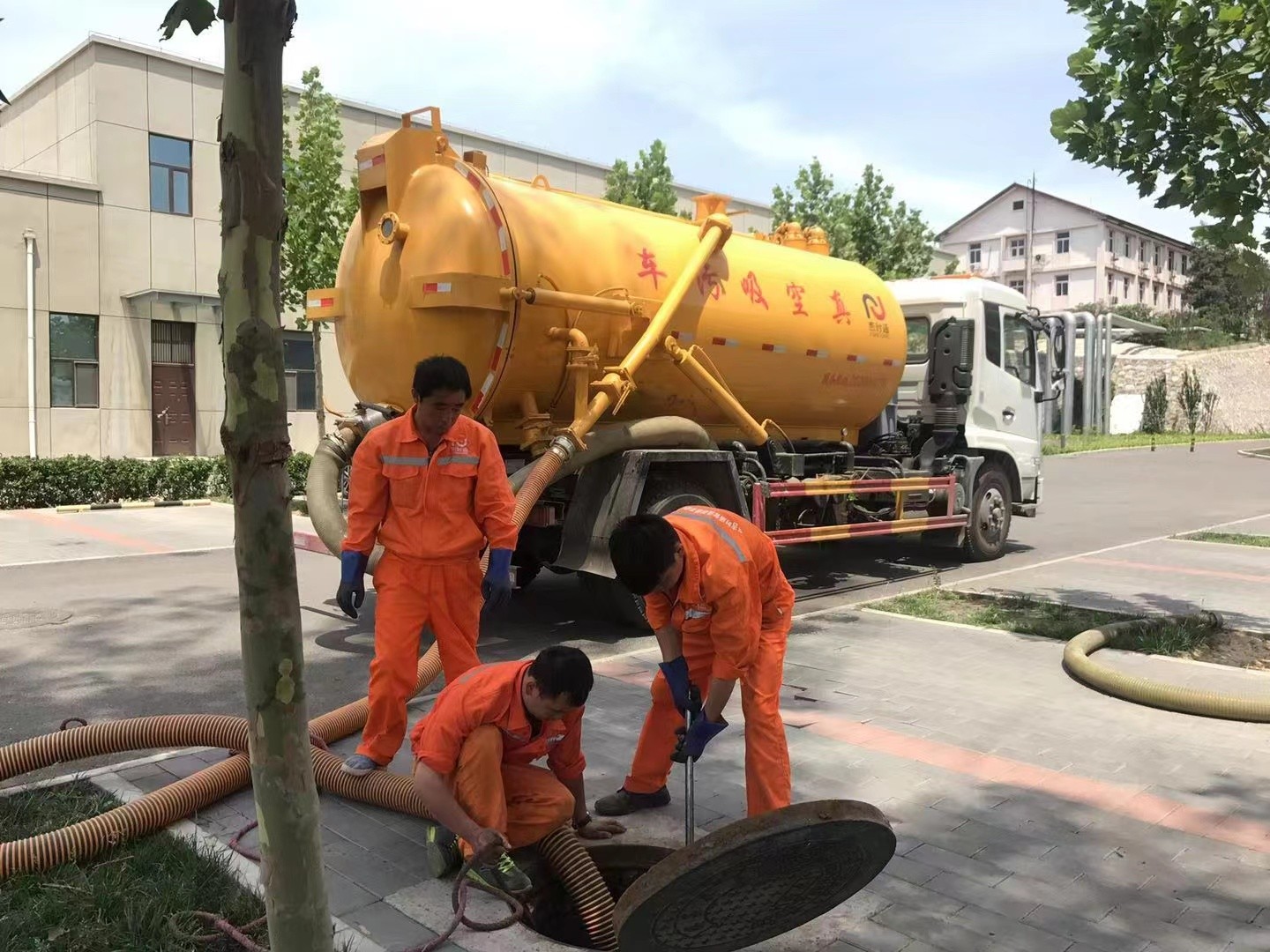 小店化粪池清理与5-8吨吸粪车施工效率分析
